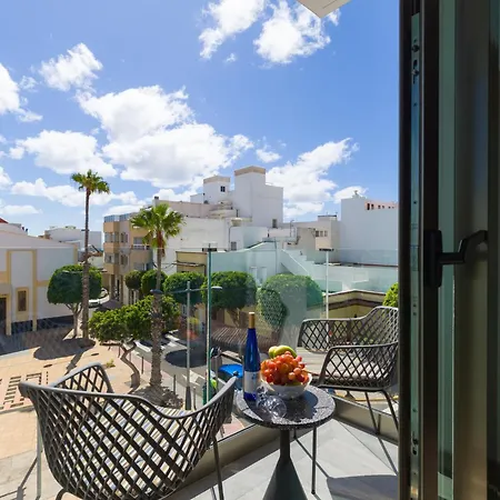 Beachfront House In Near Playa Melenara *