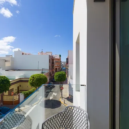Beachfront House In Near Playa Melenara *